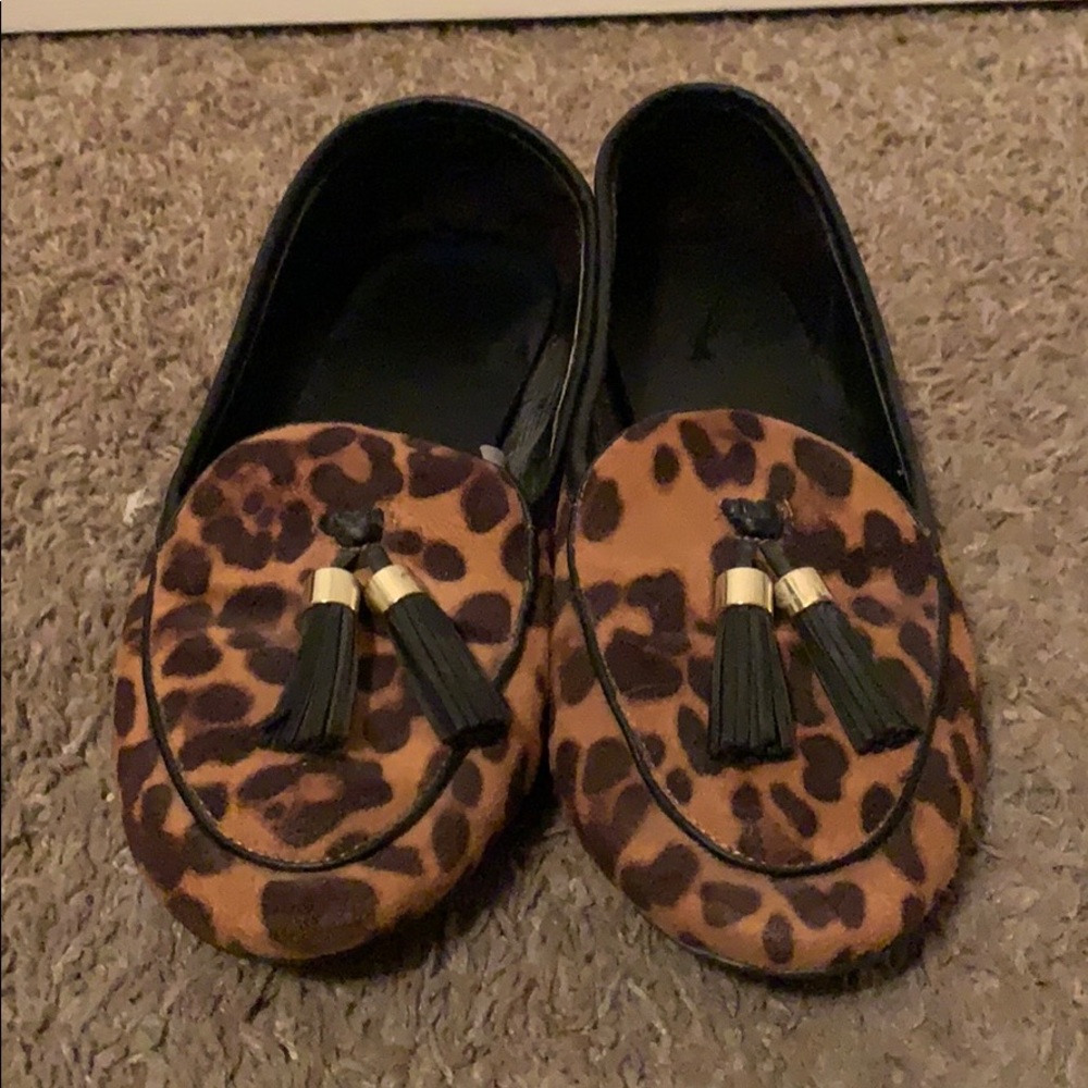 Leopard Suede Loafer/Flats w/ Faux-Leather Tassel